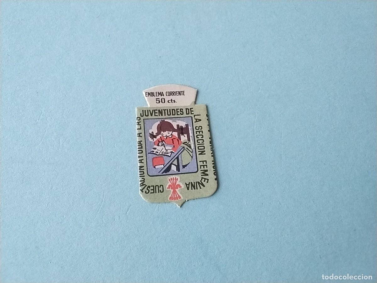 Militaria: Emblemas Auxilio Social Espa&ntilde;a