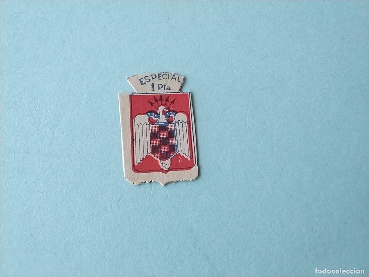 Militaria: Emblemas Auxilio Social Espa&ntilde;a