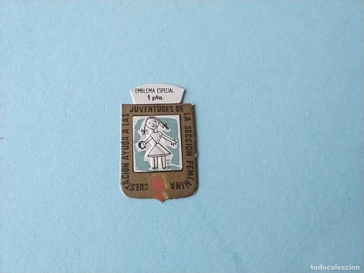 Militaria: Emblemas Auxilio Social Espa&ntilde;a