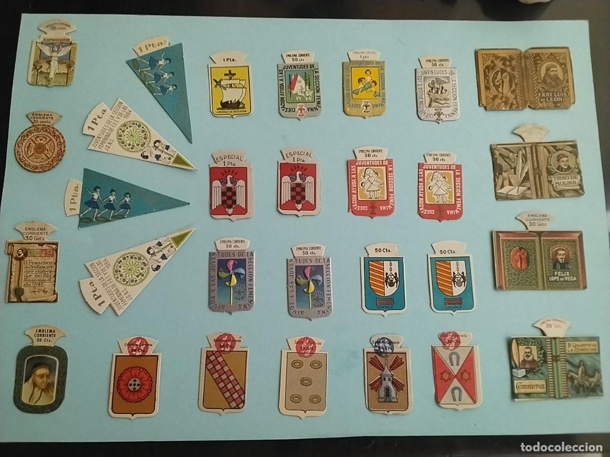 Militaria: Lote Emblemas Auxilio Social