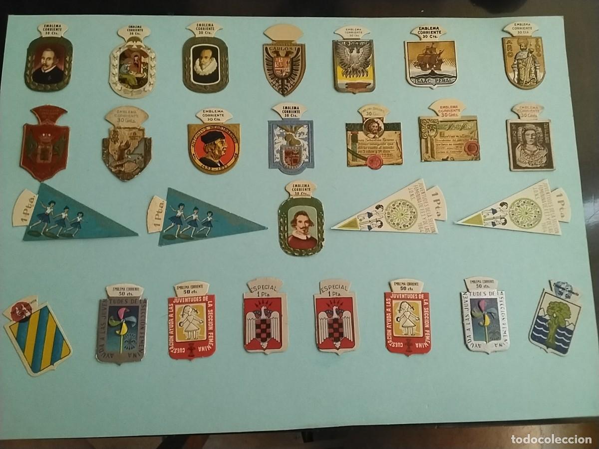 Militaria: Lote Emblemas Auxilio Social