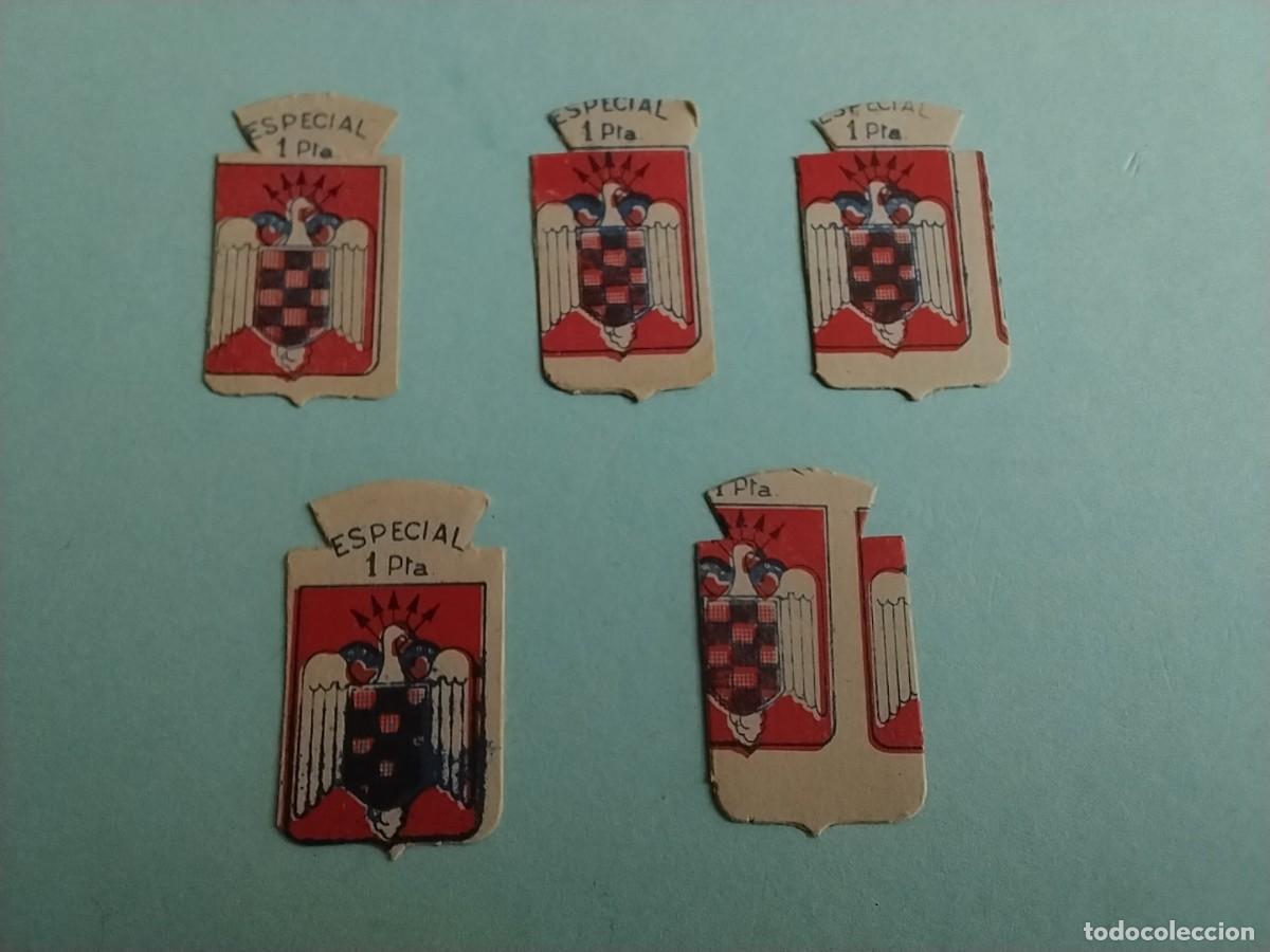 Militaria: Lote Emblemas Auxilio Social