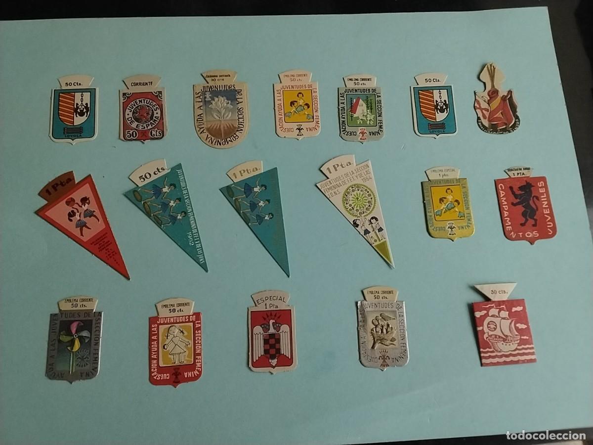 Militaria: Lote Emblemas Auxilio Social