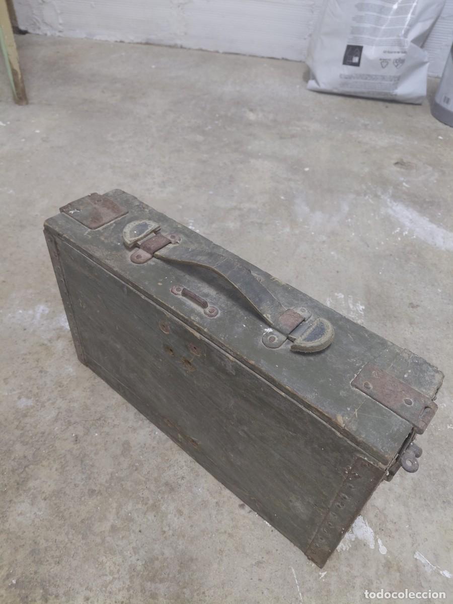 Militaria: Antigua caja de munici&oacute;n de la Guerra Civil