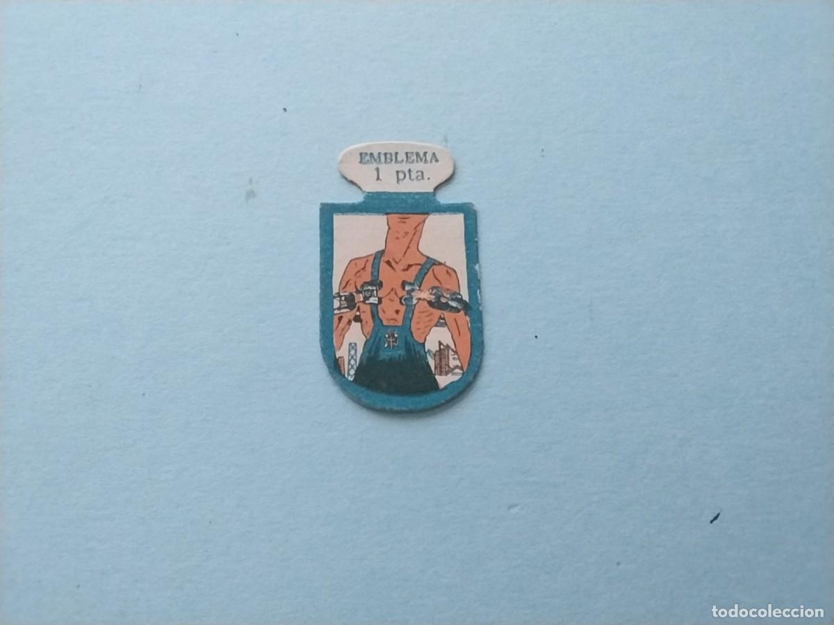 Militaria: Emblema auxilio social