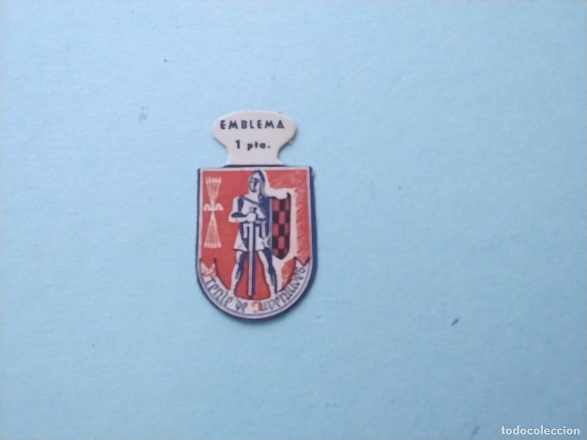 Militaria: Emblema auxilio social