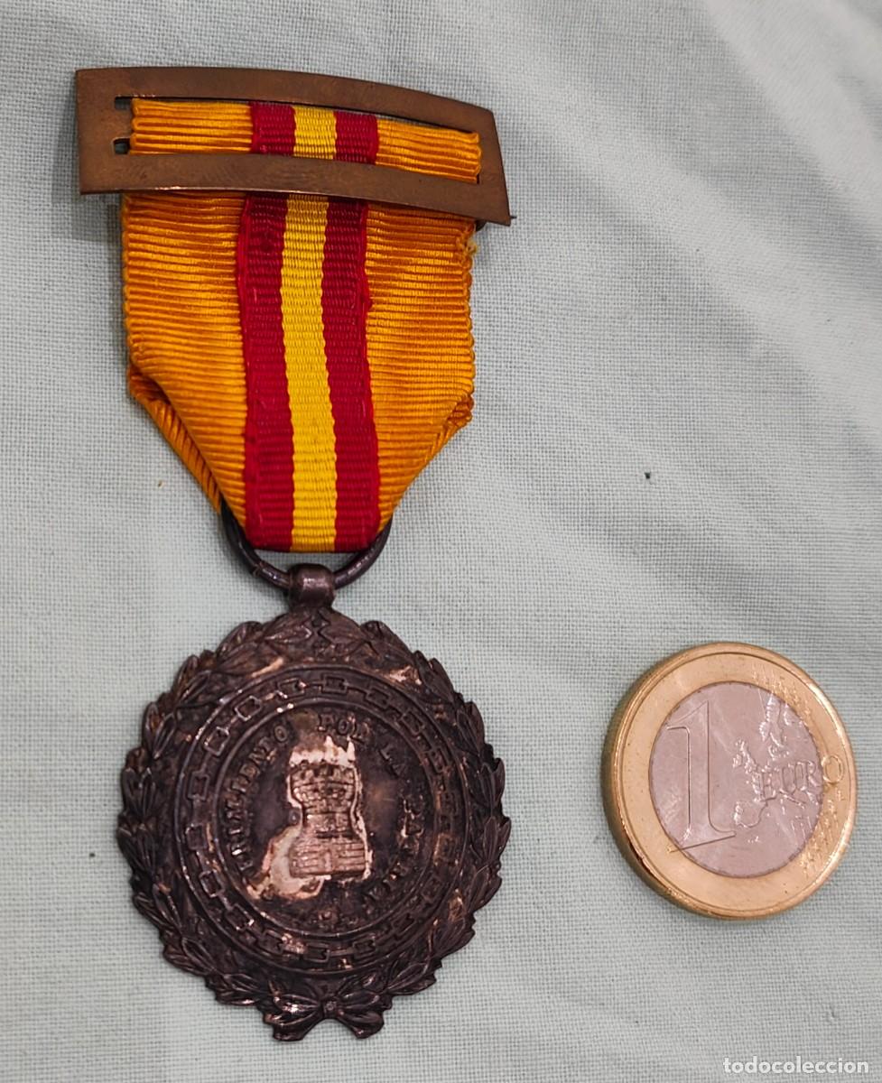 Militaria: Medalla Guerra Civil ,Sufrimientos por la Patria ,para extranjeros Legi&oacute;n C&oacute;ndor.fabricante Faci