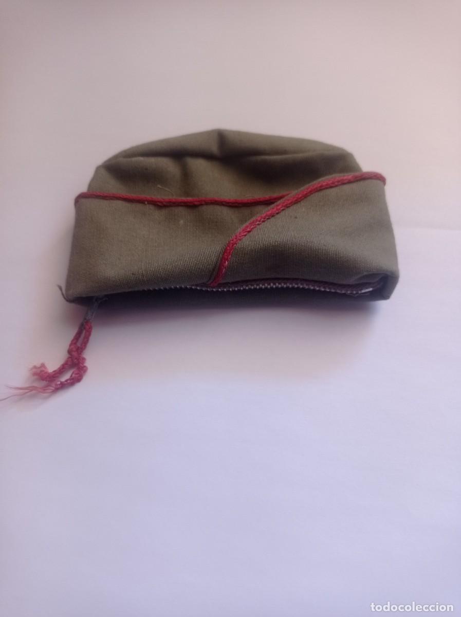 Militaria: PEQUE&Ntilde;O MONEDERO EN FORMA DE GORRILLO CUARTELERO, PROBABLE GUERRA CIVIL ESP