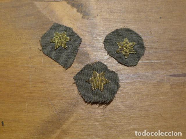 Militaria: Lote de 3 antiguas estrellas bordadas, originales de guerra civil y epoca de Franco. galon.