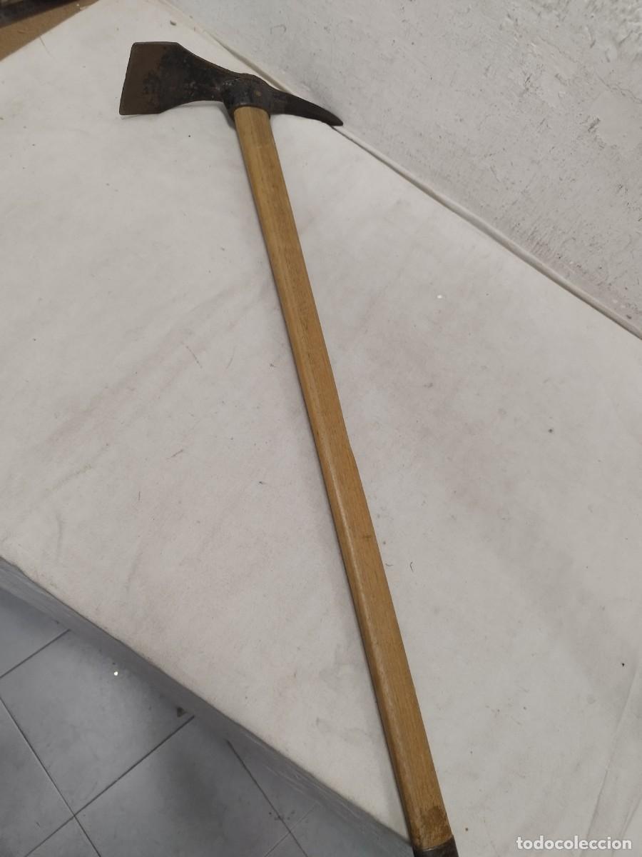 Militaria: Antiguo pico militar, herramienta de campa&ntilde;a. Marcado ej&eacute;rcito espa&ntilde;ol.