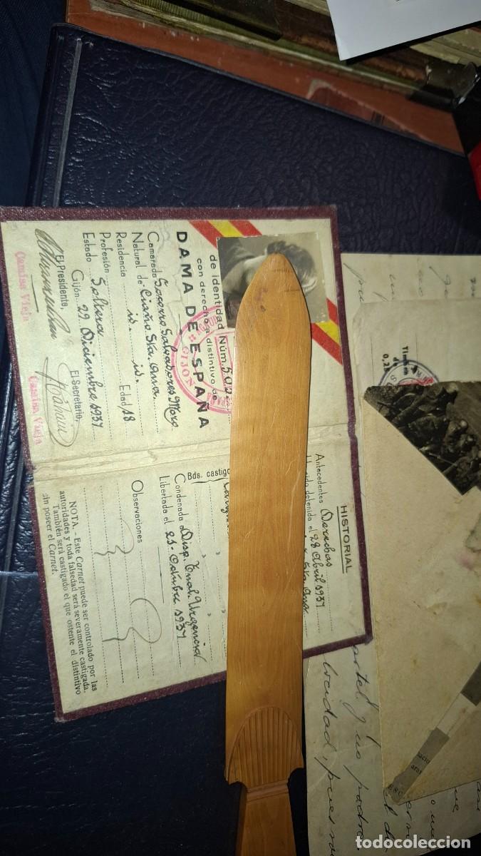 Militaria: Carnet, Falange, dama de Espa&ntilde;a. Gijon. 1937. Guerra Civil. Sobre Feldpost. Division azul. Documento