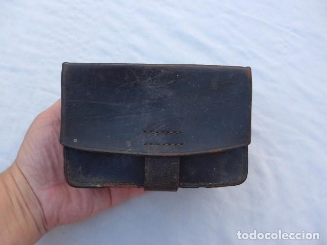 Militaria: ANTIGUA CARTUCHERA DE CUERO NEGRO GUERRA CIVIL