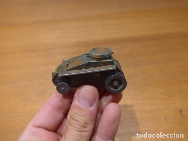 Militaria: Antiguo tanque de hojalata de Juguetes PAYA pulga, original, guerra civil. Numerado.