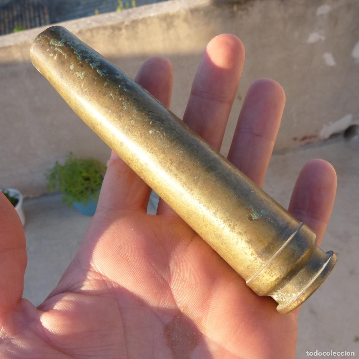 Militaria: Antigua vaina de proyectil antia&eacute;reo, H 37 guerra civil, totalmente inerte. 148gr, 13,7cm.