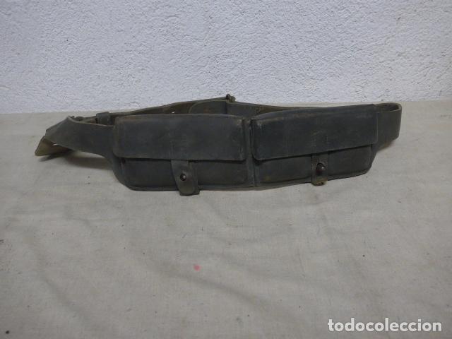 Militaria: Antiguo cinturon bandolera con cartucheras italiano, CTV guerra civil y II guerra Mundial, carcano