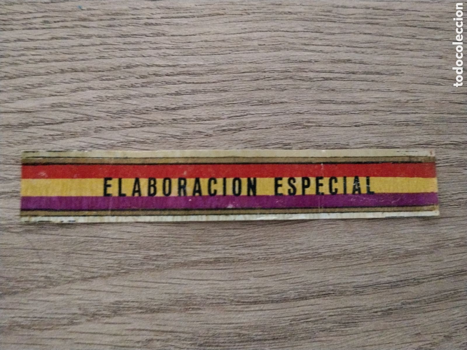 Militaria: Etiqueta republicana guerra civil eleboracion especial.tabaco.militar.ejercito popular.republica esp