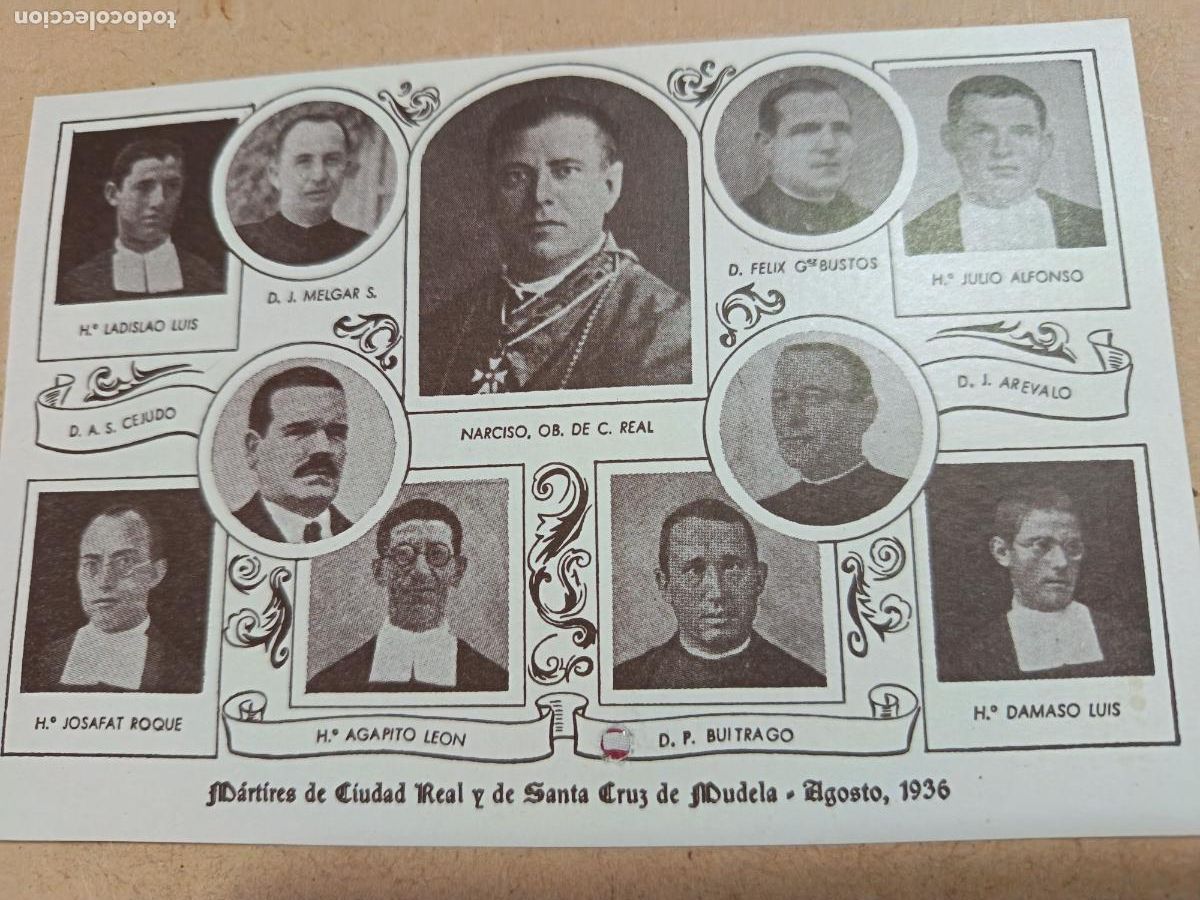 Militaria: ANTIGUA POSTAL. MARTIRES DE CIUDAD REAL Y SANTA CRUZ DE MUDELA. 1936. CON RELIQUIA. GUERRA CIVIL