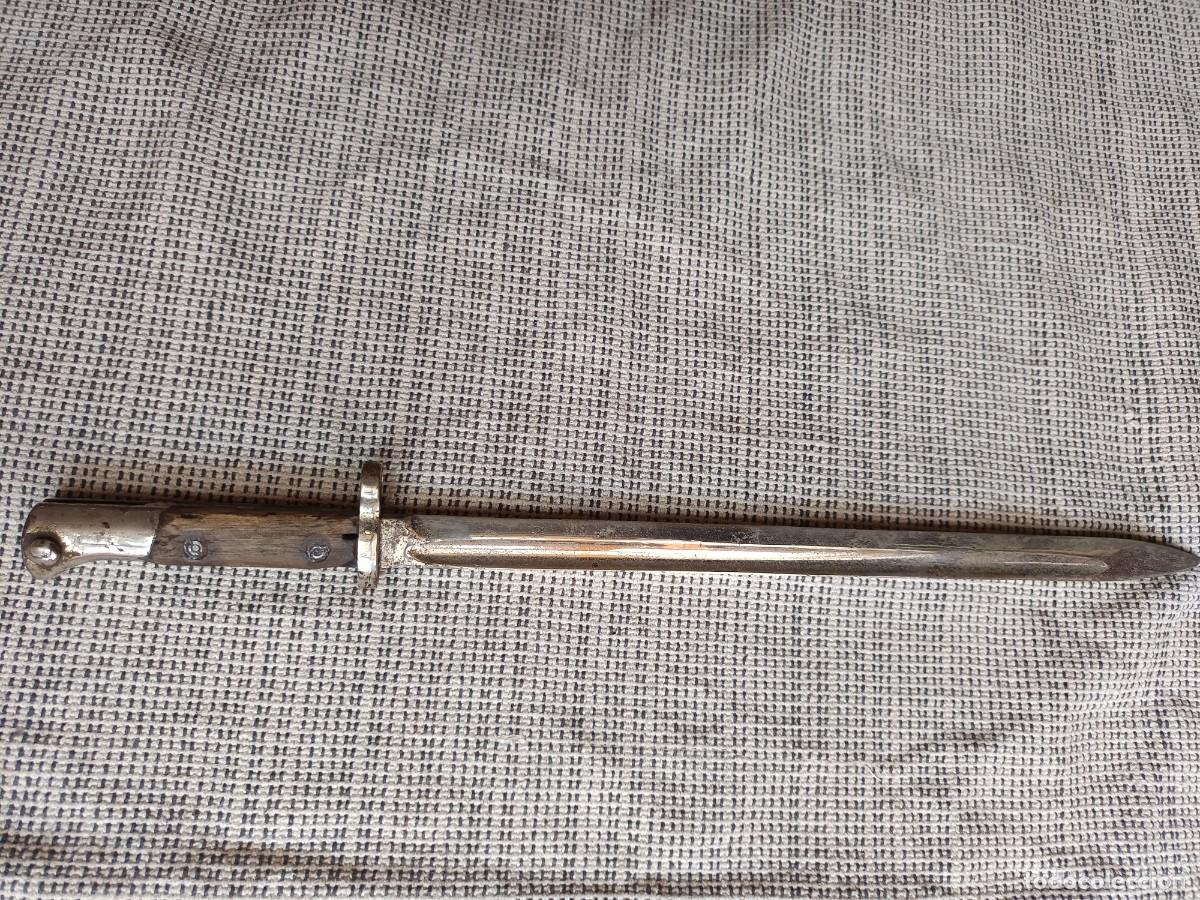 Militaria: Bayoneta checoslovaca modelo largo CSZ