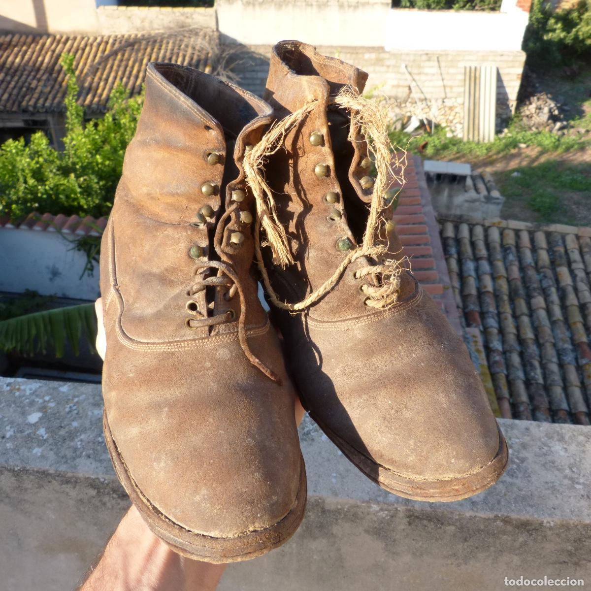 Militaria: Antiguas botas o borceguies de cuero, guerra civil espa&ntilde;ola, 983gr. Suela 27cm.