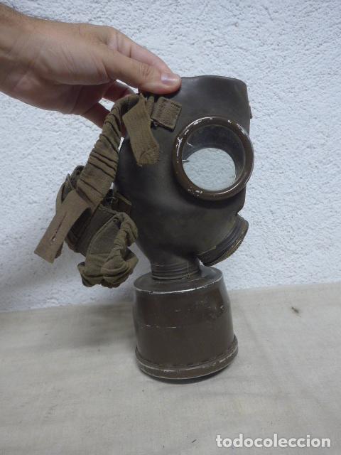 Militaria: Antigua mascara de gas italiana, original. Guerra civil. Antigas. Italia. T-35