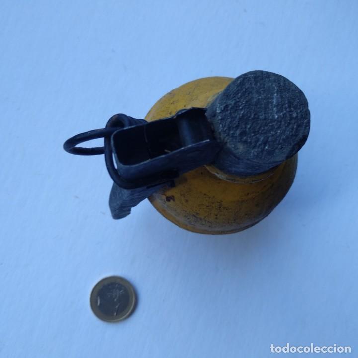 Militaria: Granada de entrenamiento de madera - Foto 4