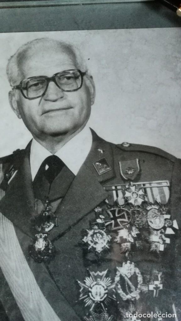 Militaria: Foto de general excombatiente de la Divisi&oacute;n Azul - Foto 1