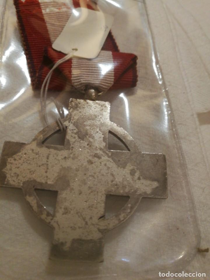 Militaria: Cruz de servicios de bomberos - Foto 2