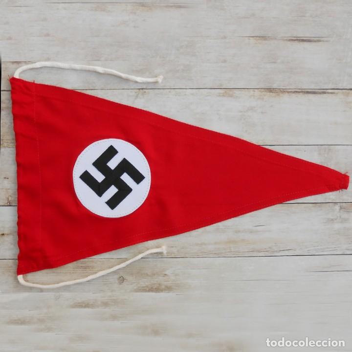 Militaria: Bander&iacute;n de la NSDAP (30x19 cm)
