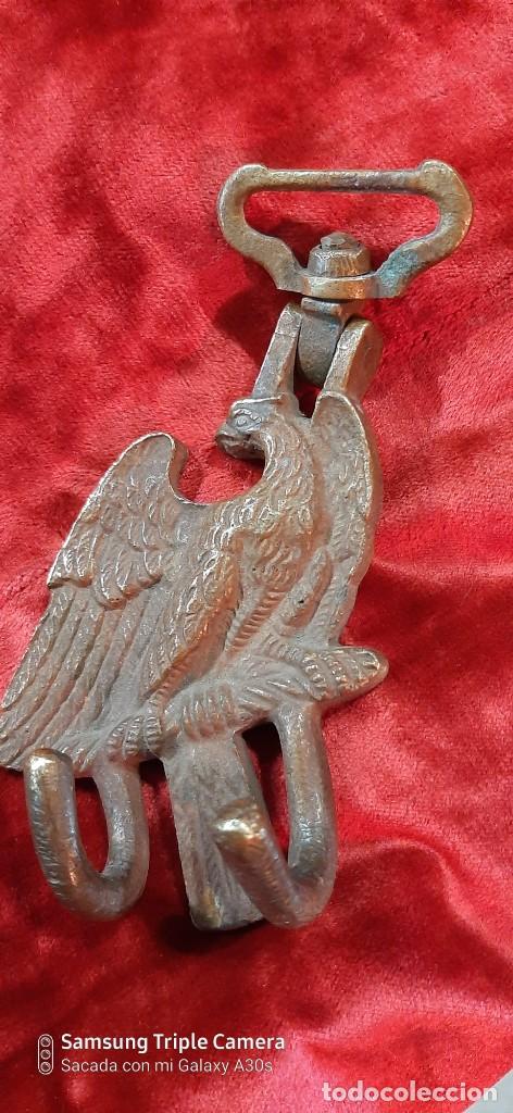 Militaria: &Aacute;guila para sujetar tambor de ej&eacute;rcito alem&aacute;n - Foto 1