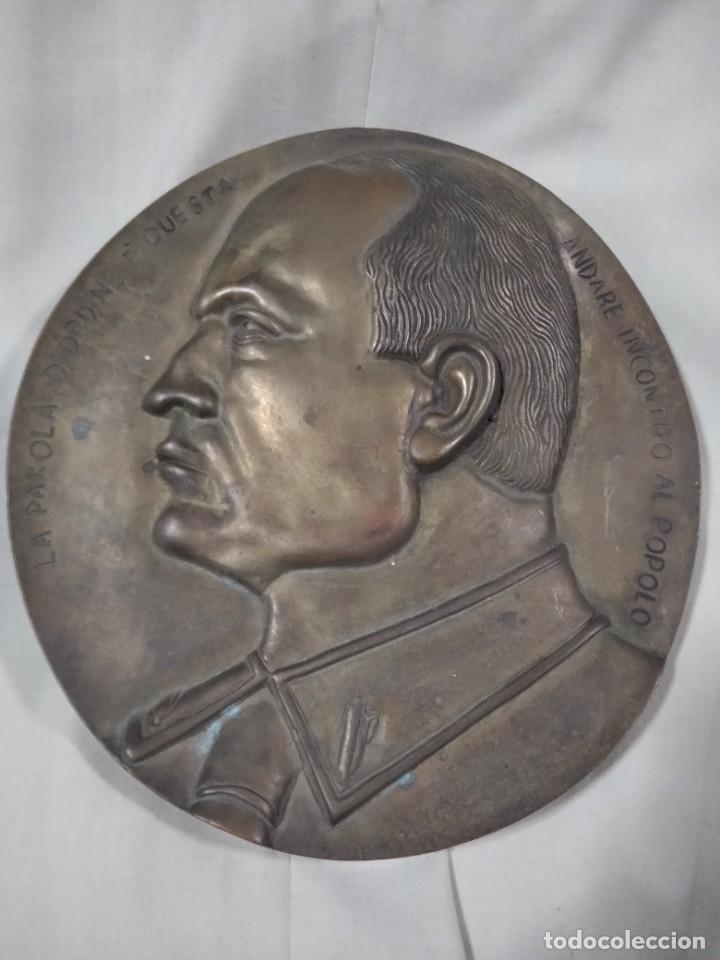Militaria: Placa de BRONCE con el ROSTRO de MUSSOLINI - Foto 1