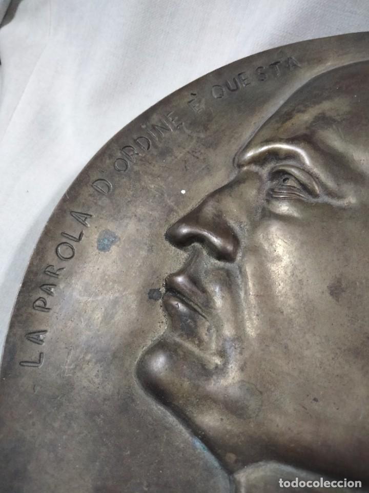 Militaria: Placa de BRONCE con el ROSTRO de MUSSOLINI - Foto 2