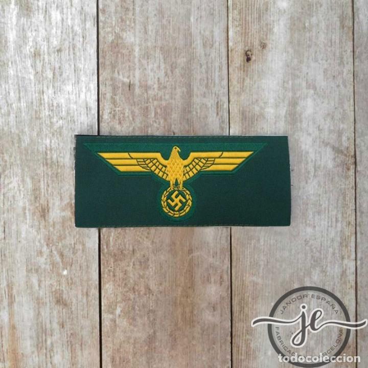 Militaria: &Aacute;guila de pecho artiller&iacute;a de costa amarilla, tropa
