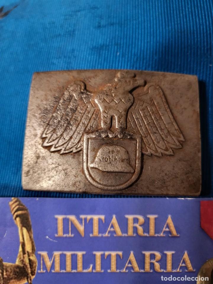 Militaria: Hebilla de casco de acero Stahlhelm