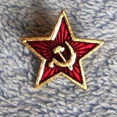 Militaria: PIN RETRO - ESTRELLA ROJA, INSIGNIA DE LA LIBERTAD URSS UNION SOVIETICA COMUNISTA II GUERRA MUNDIAL. Lote 364007651