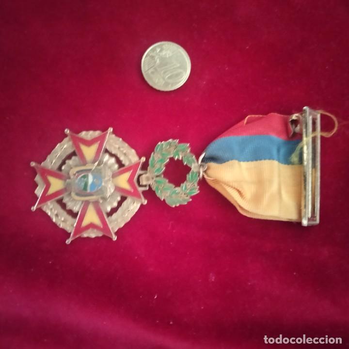 Militaria: Medalla ecuatoriana - Foto 1