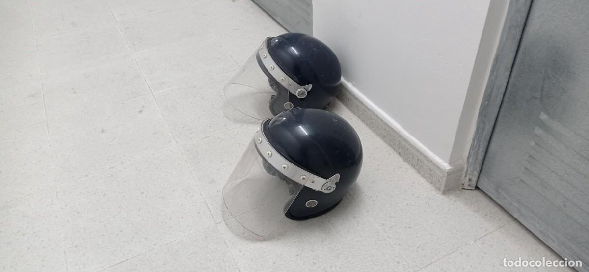 Militaria: 2 cascos antidisturbios polic&iacute;a - Foto 3