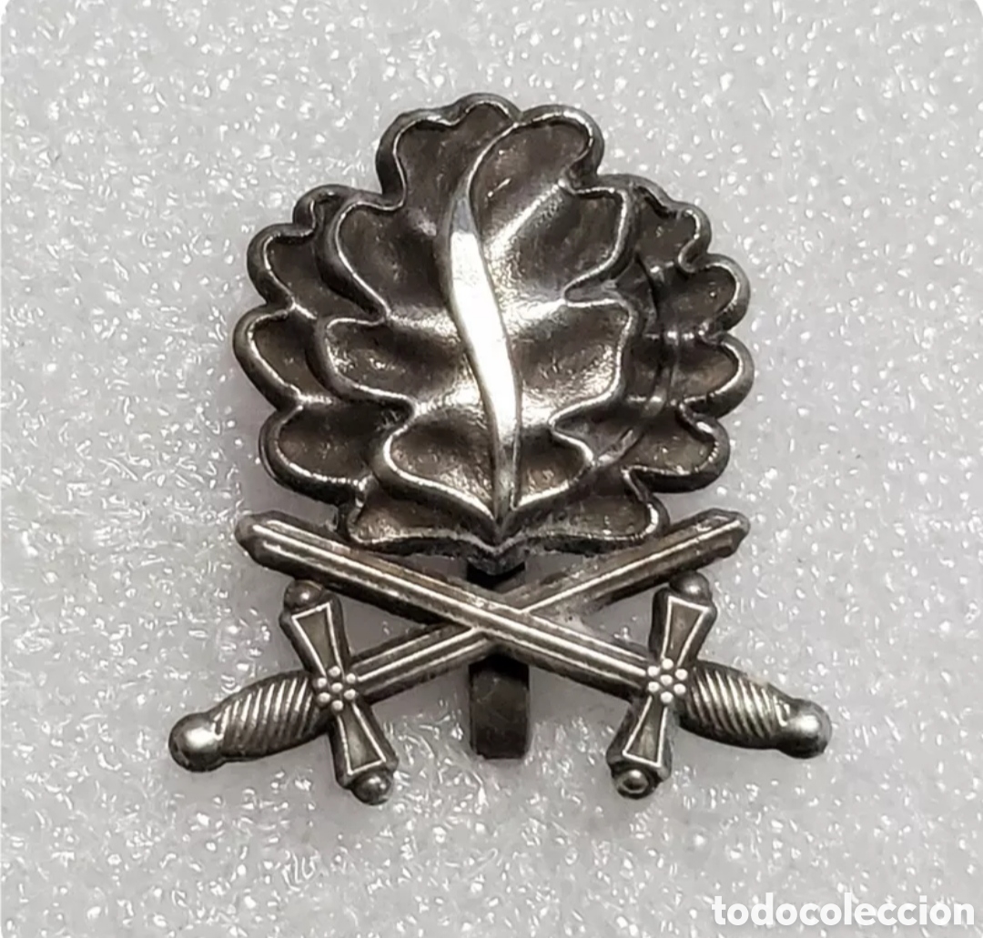 Militaria: INSIGNIA MILITAR, HOJAS DE ROBLE CON ESPADAS, PARA CRUZ DE HIERRO. GUERRA MUNDIAL. TERCER REICH WWI