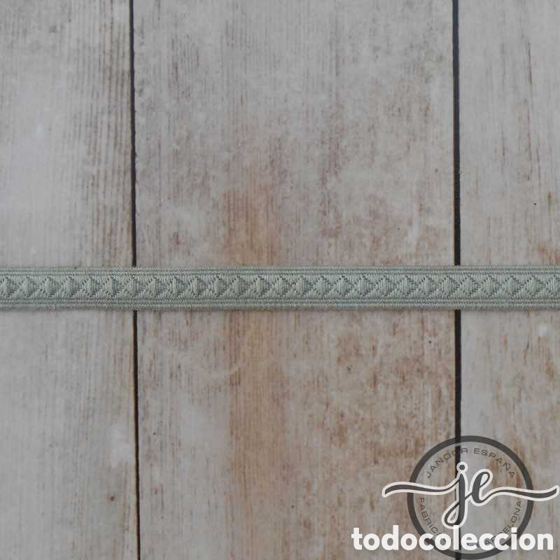 Militaria: Cinta finales de guerra de 8mm para parches de cuello y hombreras