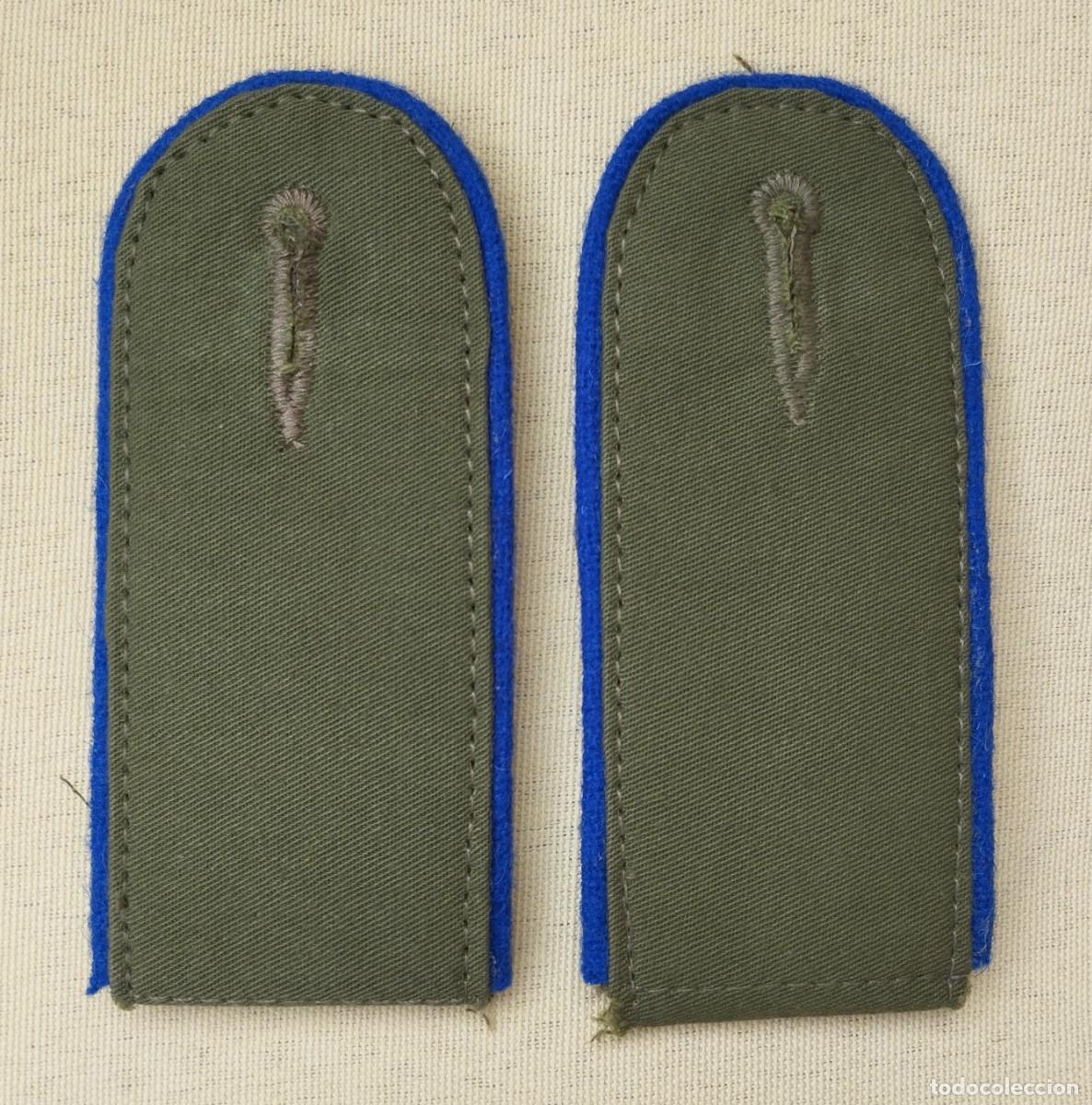 Militaria: HOMBRERAS DE TROPA DE SANITARIO DEL AFRIKA KORPS, WEHRMACHT, ALEMANIA, 2&ordf; GUERRA MUNDIAL 1939/1945.