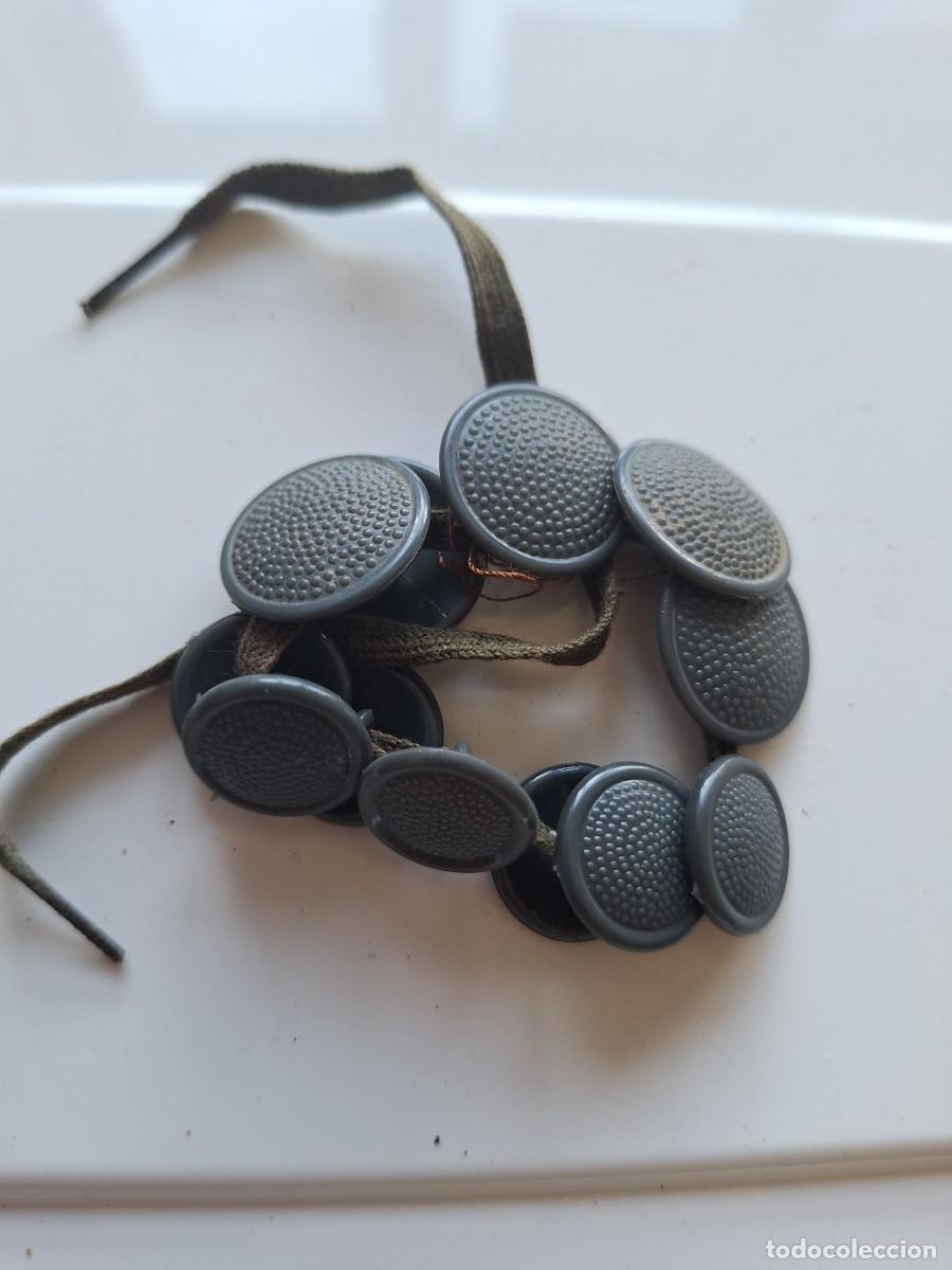 Militaria: Lote botones grises - Foto 1