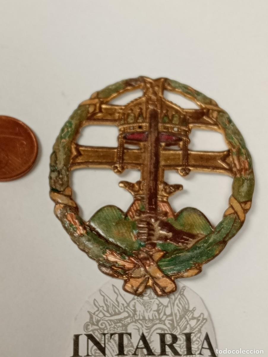 Militaria: Distintivo valor Hungria - Foto 1