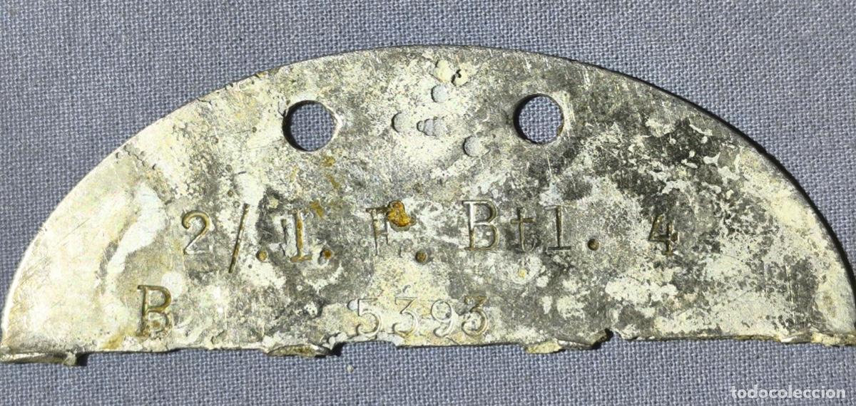 Militaria: Chapa o placa de identificaci&oacute;n de un soldado alem&aacute;n de infanter&iacute;a durante la 2a Guerra Mundial.