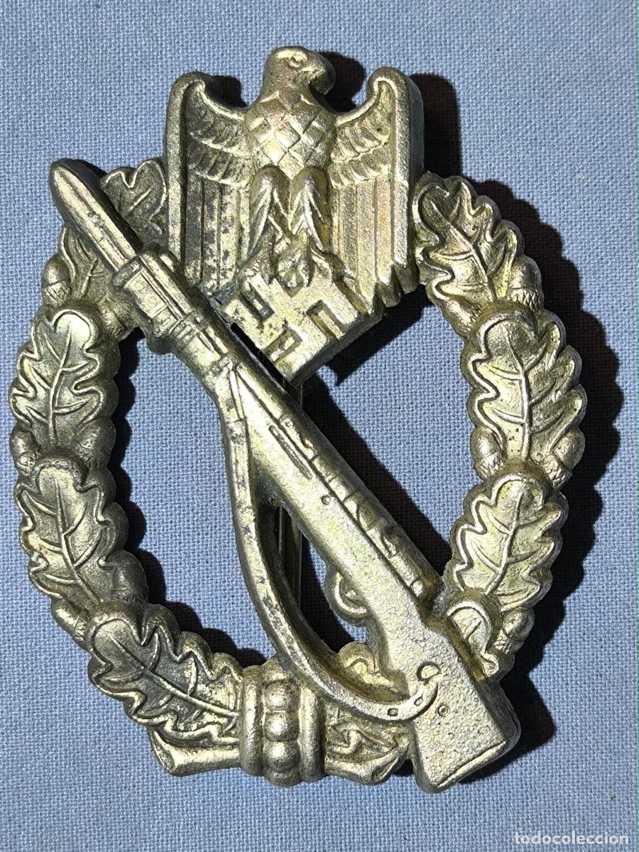 Military Antiques: Insignia de asalto de infanter&iacute;a alemana. 2 guerra mundial. 1&ordf; &eacute;poca, plata blanca, dorso hueco.