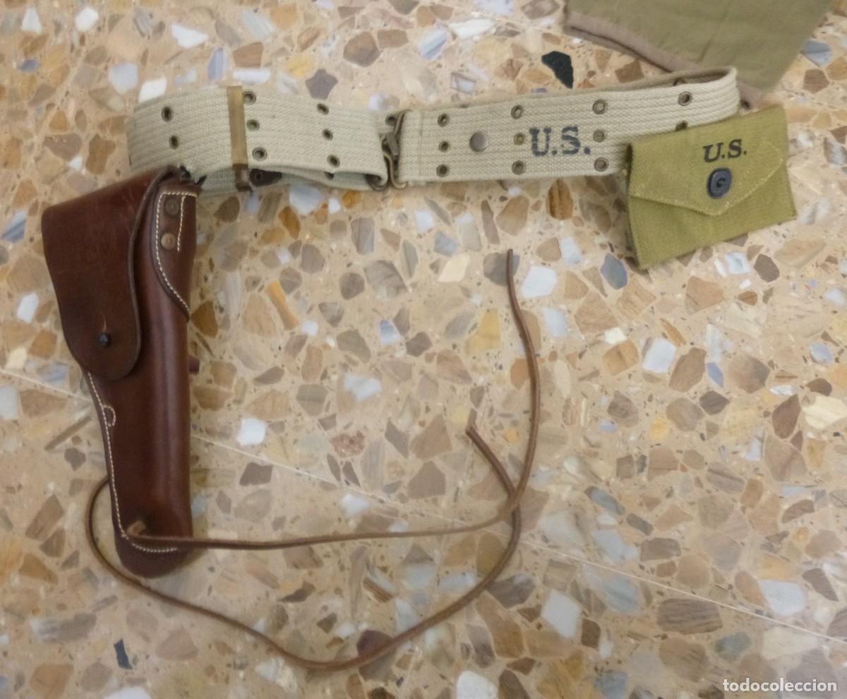 Militaria: Paracidista Americano WW2 , cinturon con pistolera cuero.Segunda Guerra.Repro