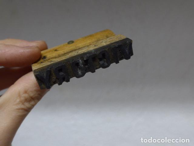 Militaria: Antiguo tampon sello de bronce de tinta que pone: VICTORY, americano de II Guerra Mundial