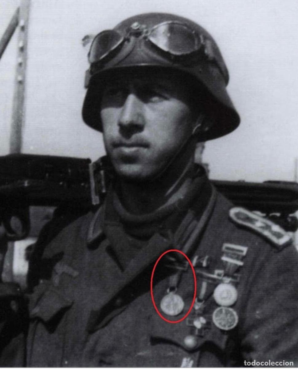 Militaria: Medalla Aguinaldo Divisi&oacute;n Azul. - Foto 3