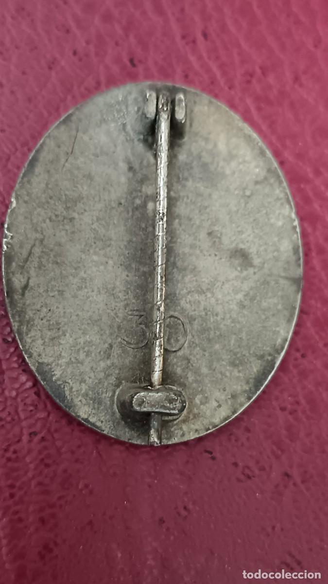 Militaria: Distintivo Herido en plata - Foto 2