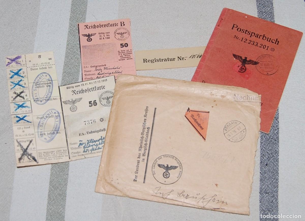 Militaria: CONJUNTO CARTILLAS Y DOCUMENTOS BANCARIOS DEL TERCER REICH