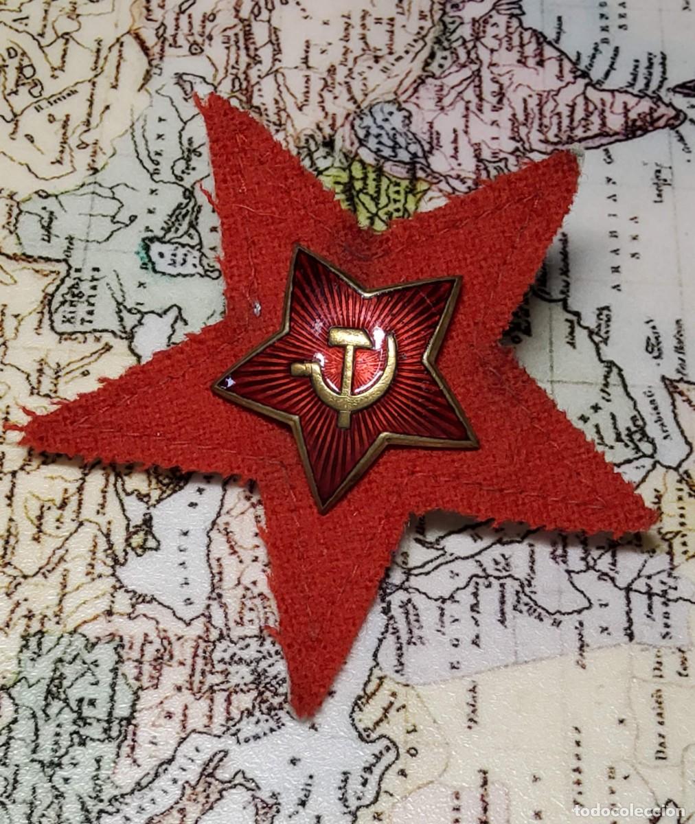 Militaria: INSIGNIA SOBRE TELA PARA GORRA RUDENOVKA DEL EJERCITO ROJO DE RUSIA.2&ordf; GUERRA MUNDIAL.