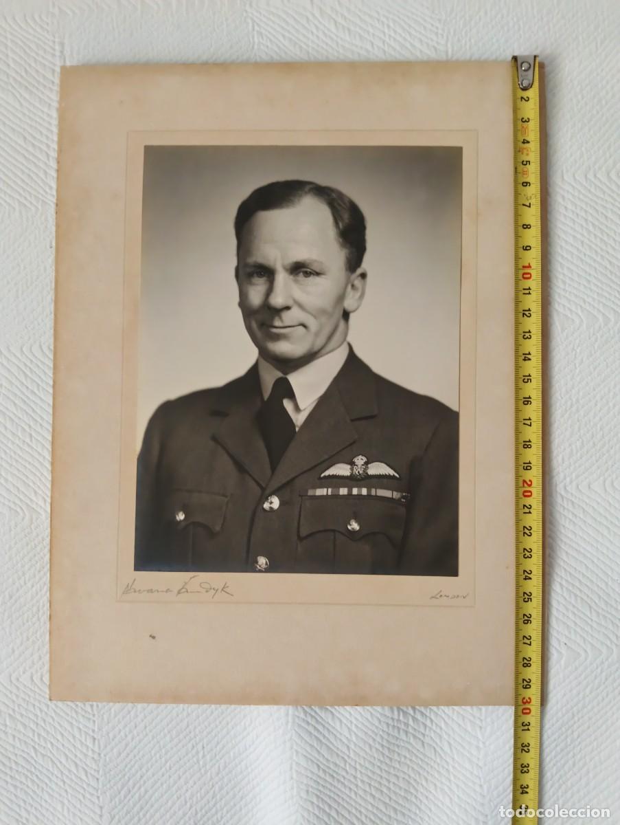 Militaria: Fotograf&iacute;a de un oficial brit&aacute;nico